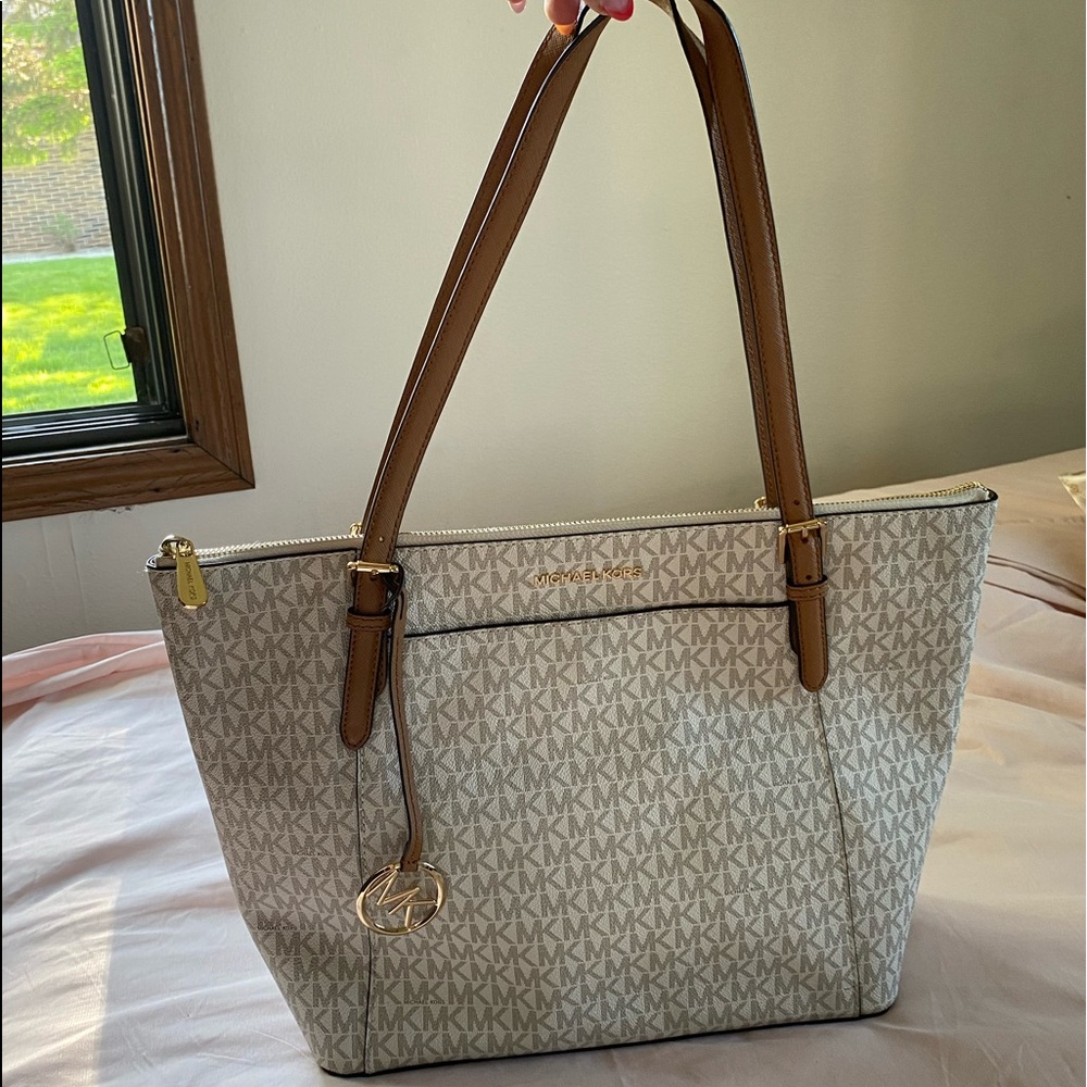 Michael Kors Ciara Tote - Vanilla